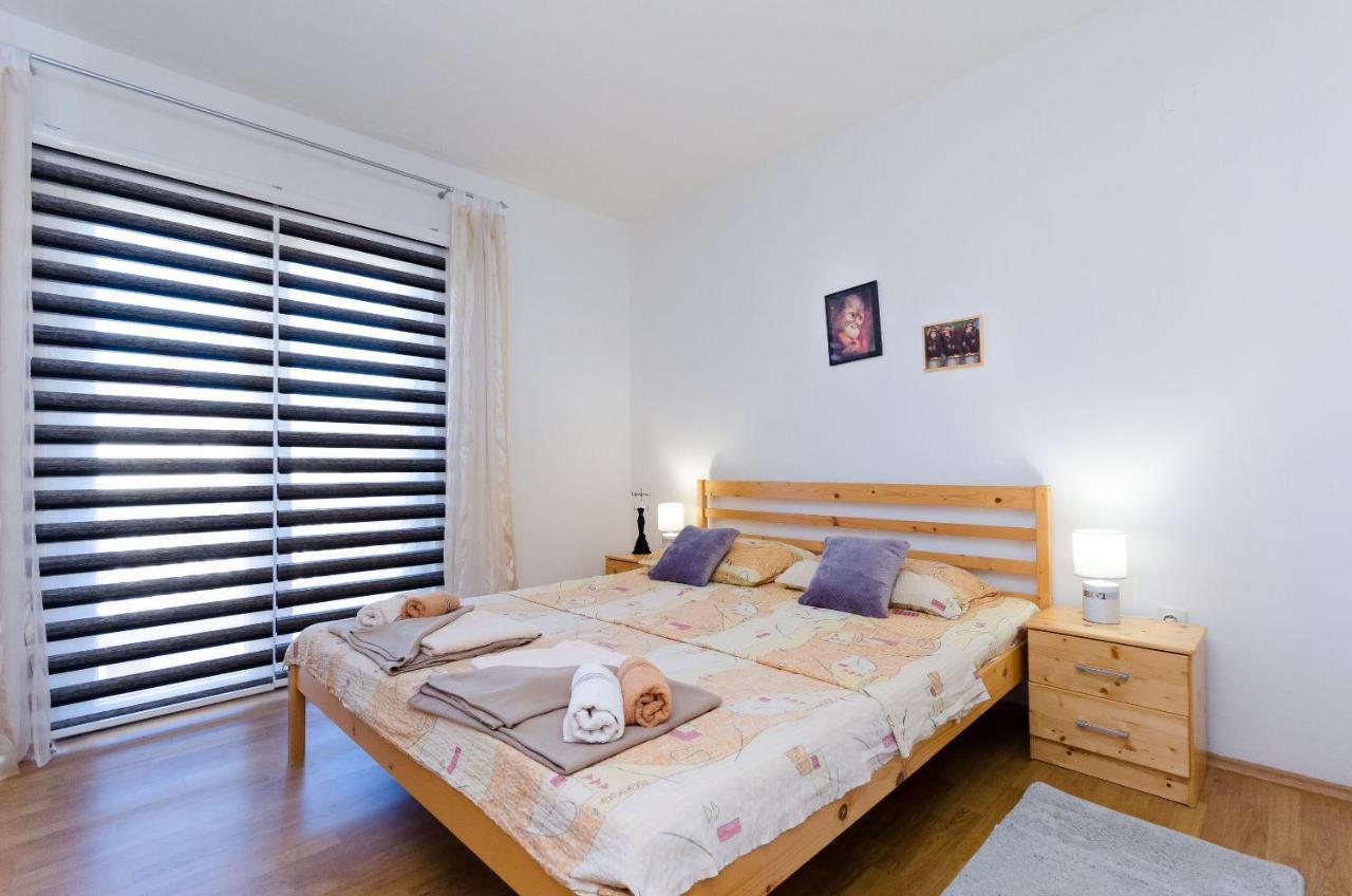 Apartments Luka Supetarska Draga Dış mekan fotoğraf
